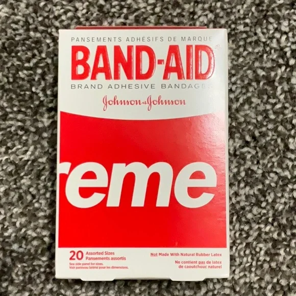 Supreme Band Aid Adhesive Bandages Box of 20 SS19 (Spring Summer 2019) - Picture 3 of 6